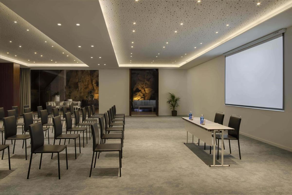 Royal Hideaway Corales Suites