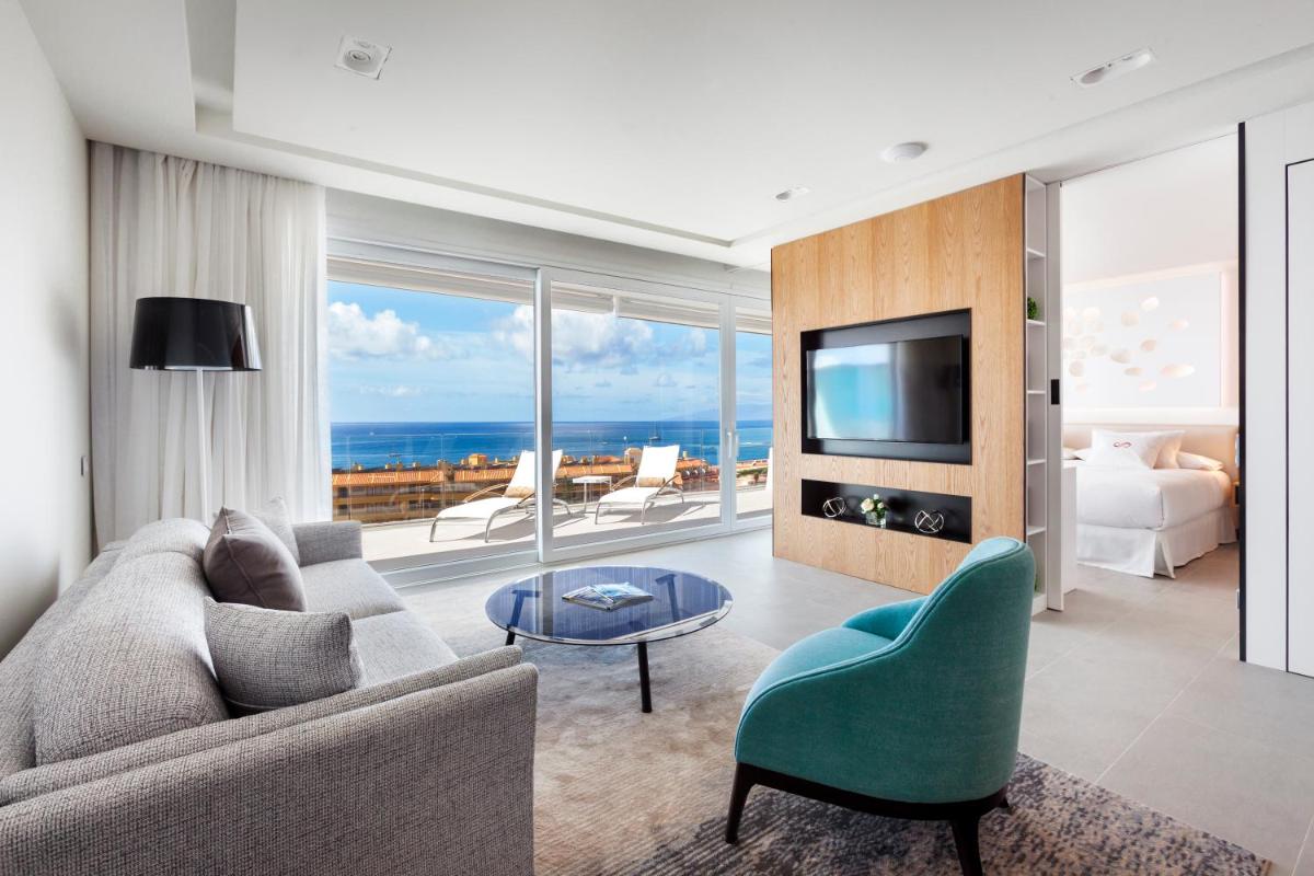 Royal Hideaway Corales Suites