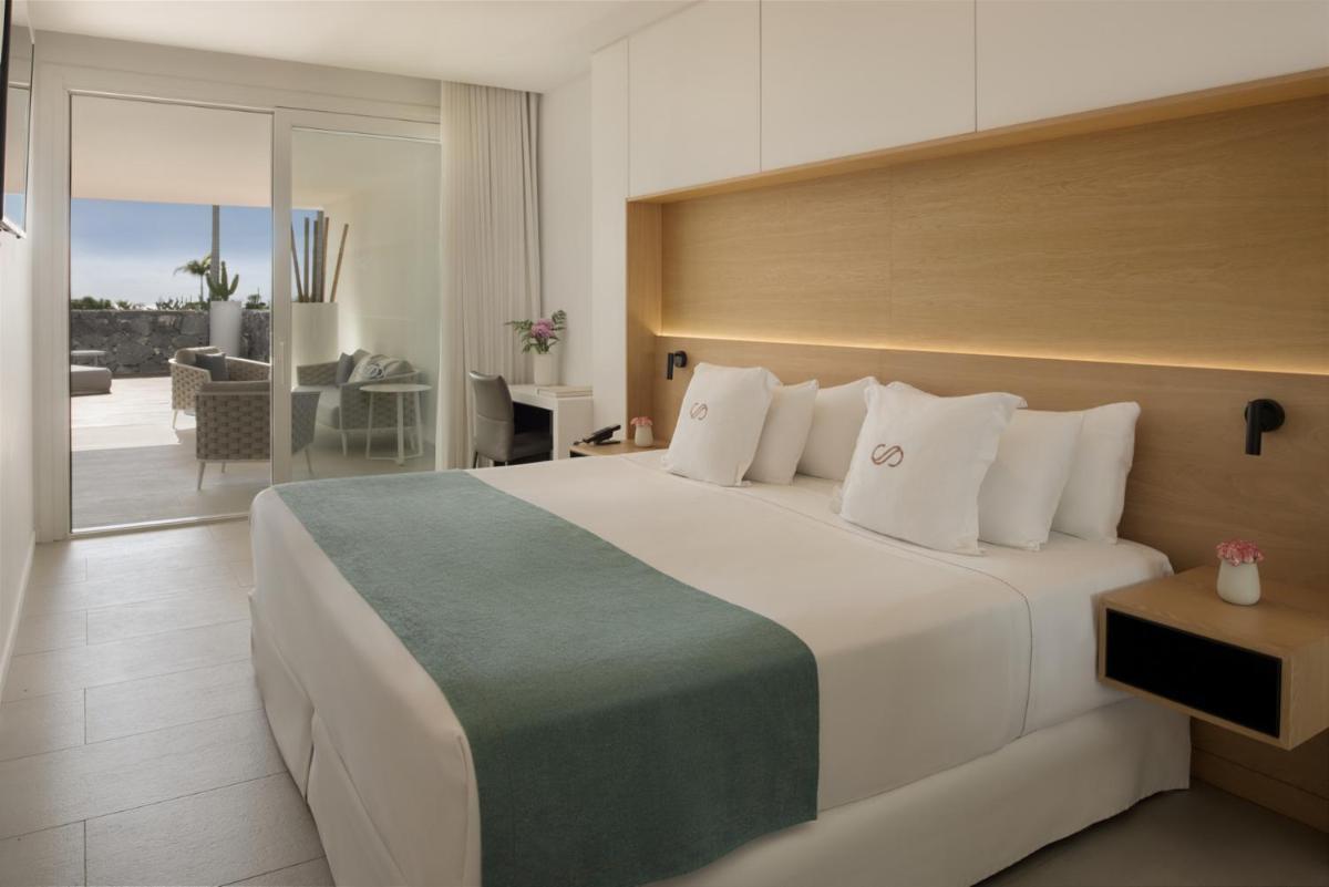 Royal Hideaway Corales Suites