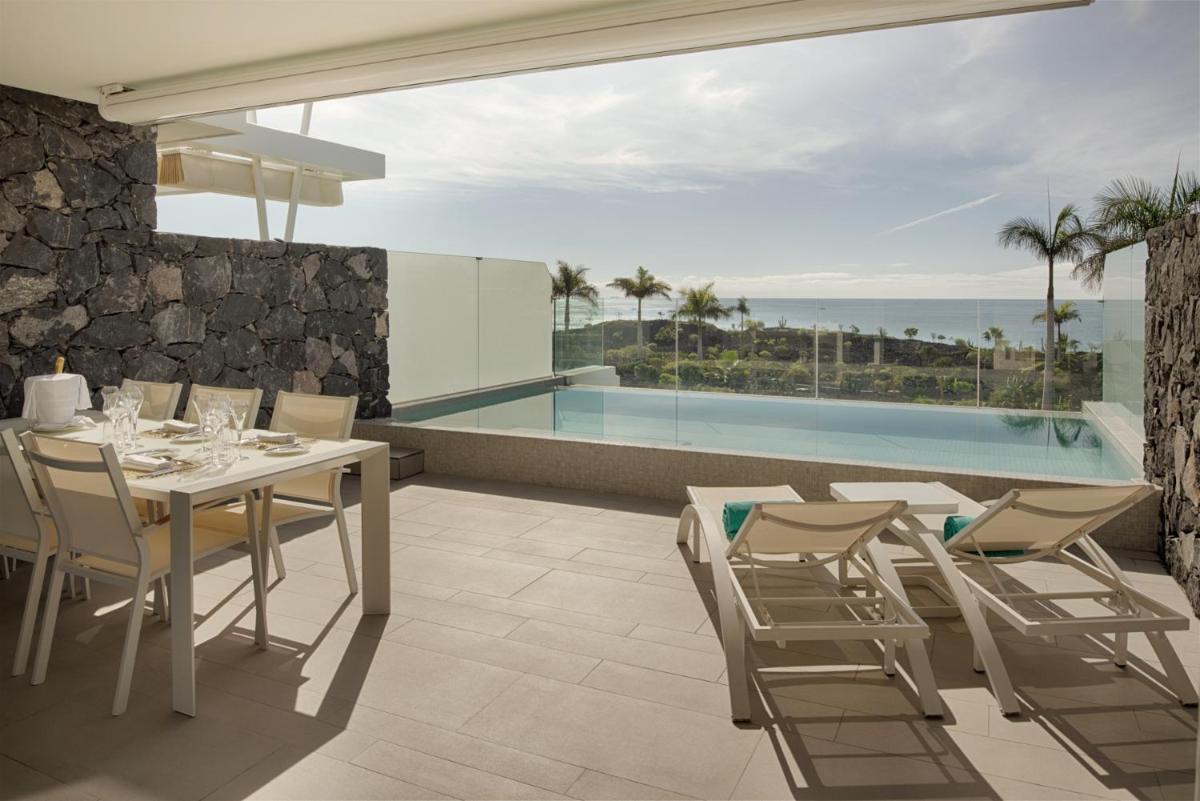 Royal Hideaway Corales Suites