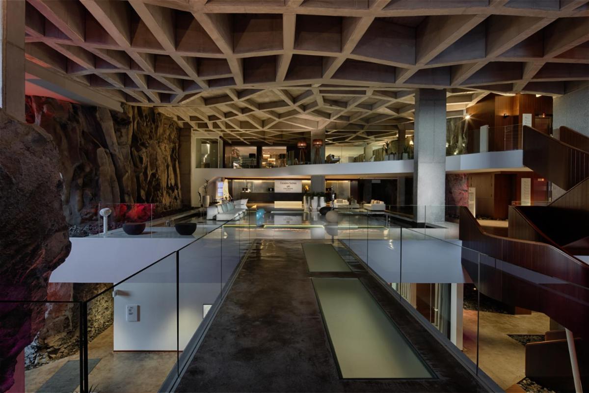 Royal Hideaway Corales Suites