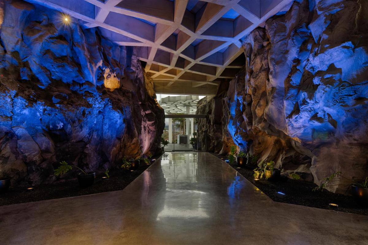 Royal Hideaway Corales Suites