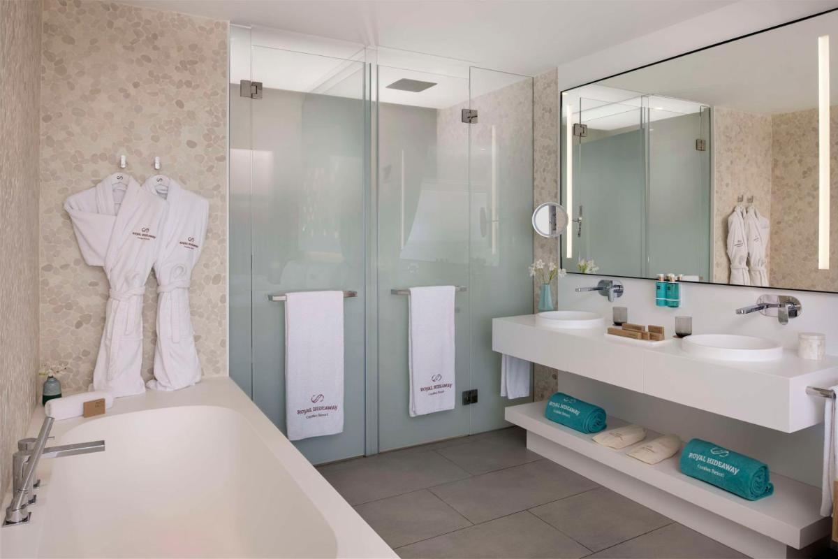 Royal Hideaway Corales Suites
