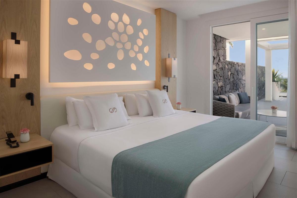 Royal Hideaway Corales Suites