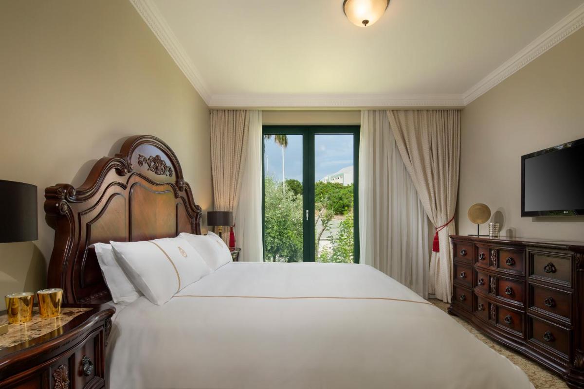 Royal Princess Hotel