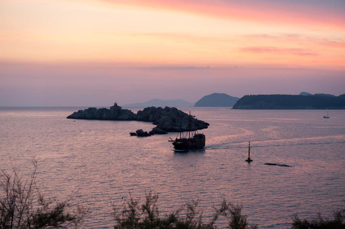 Royal Princess Hotel