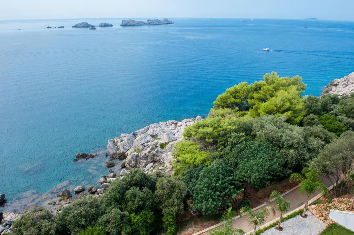 Royal Princess Hotel