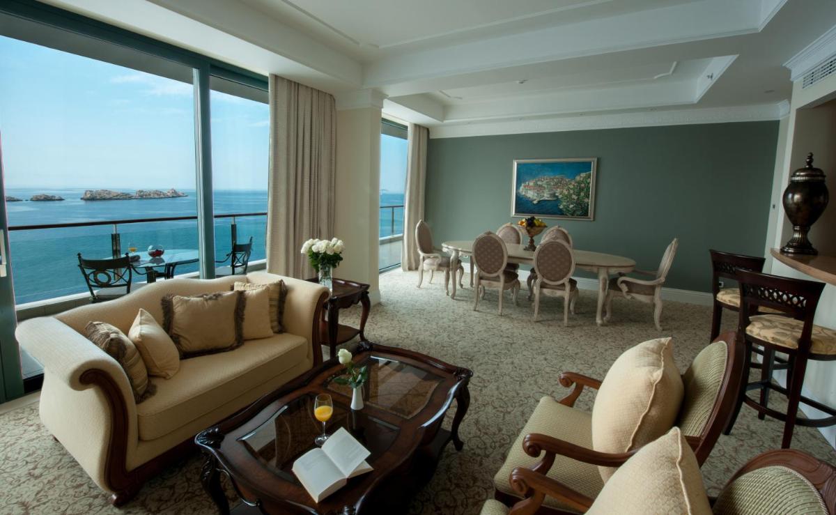 Royal Princess Hotel