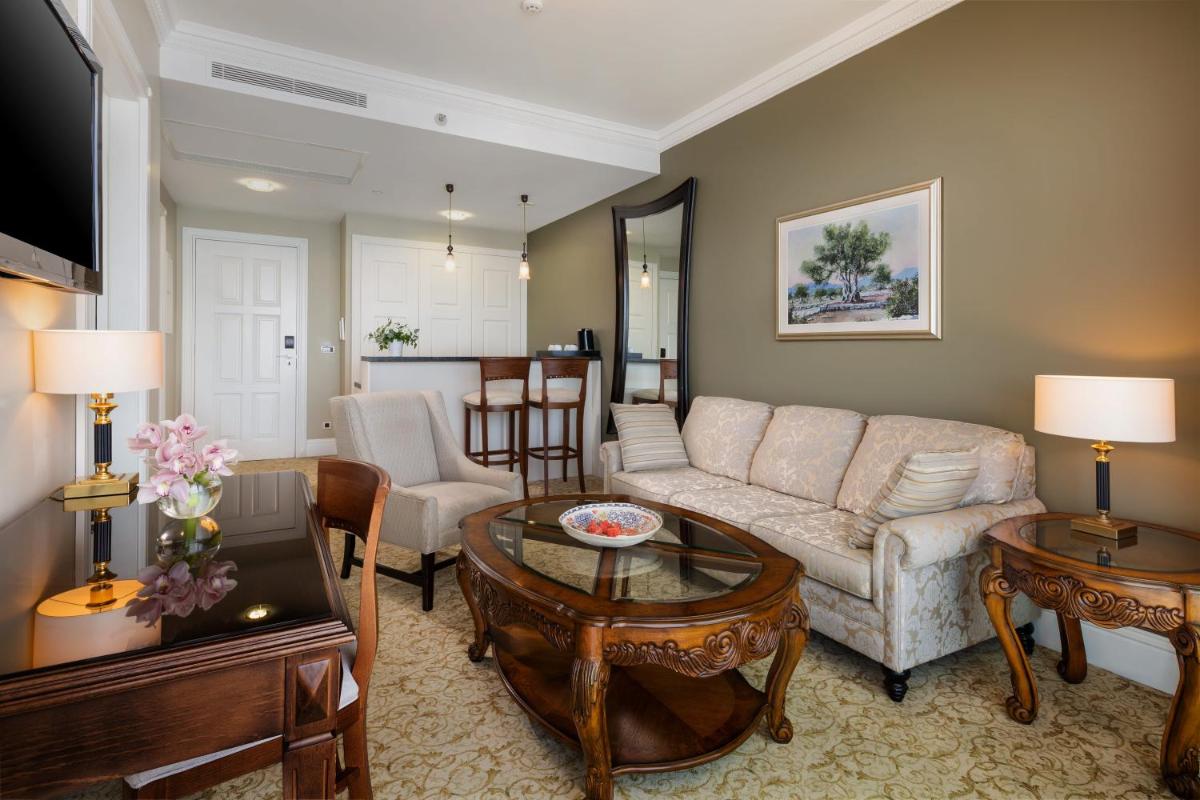 Royal Princess Hotel