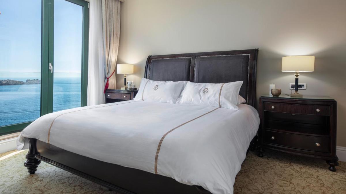 Royal Princess Hotel