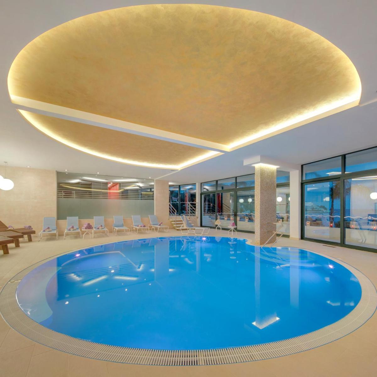 Royal Princess Hotel