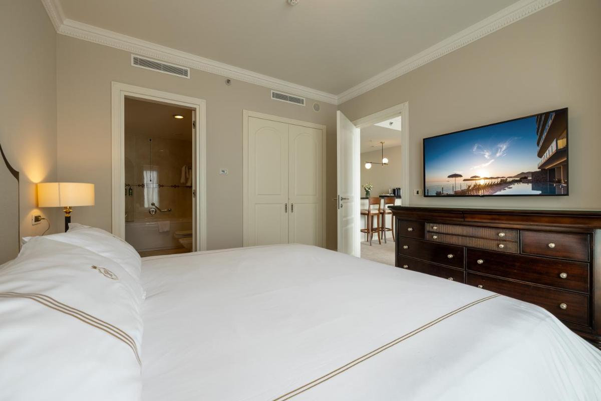 Royal Princess Hotel