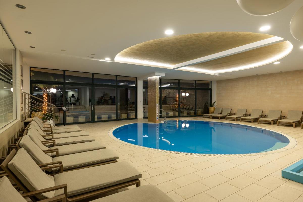 Royal Princess Hotel