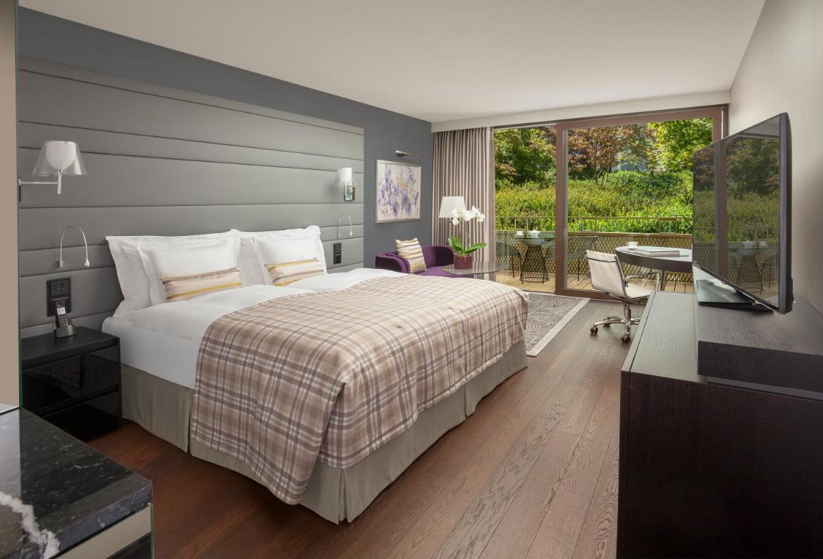 Royal Savoy Hotel & Spa