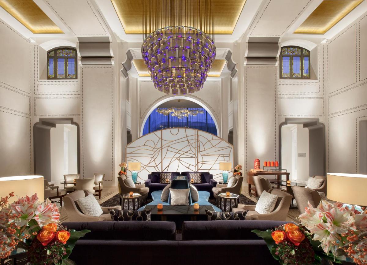 Royal Savoy Hotel & Spa