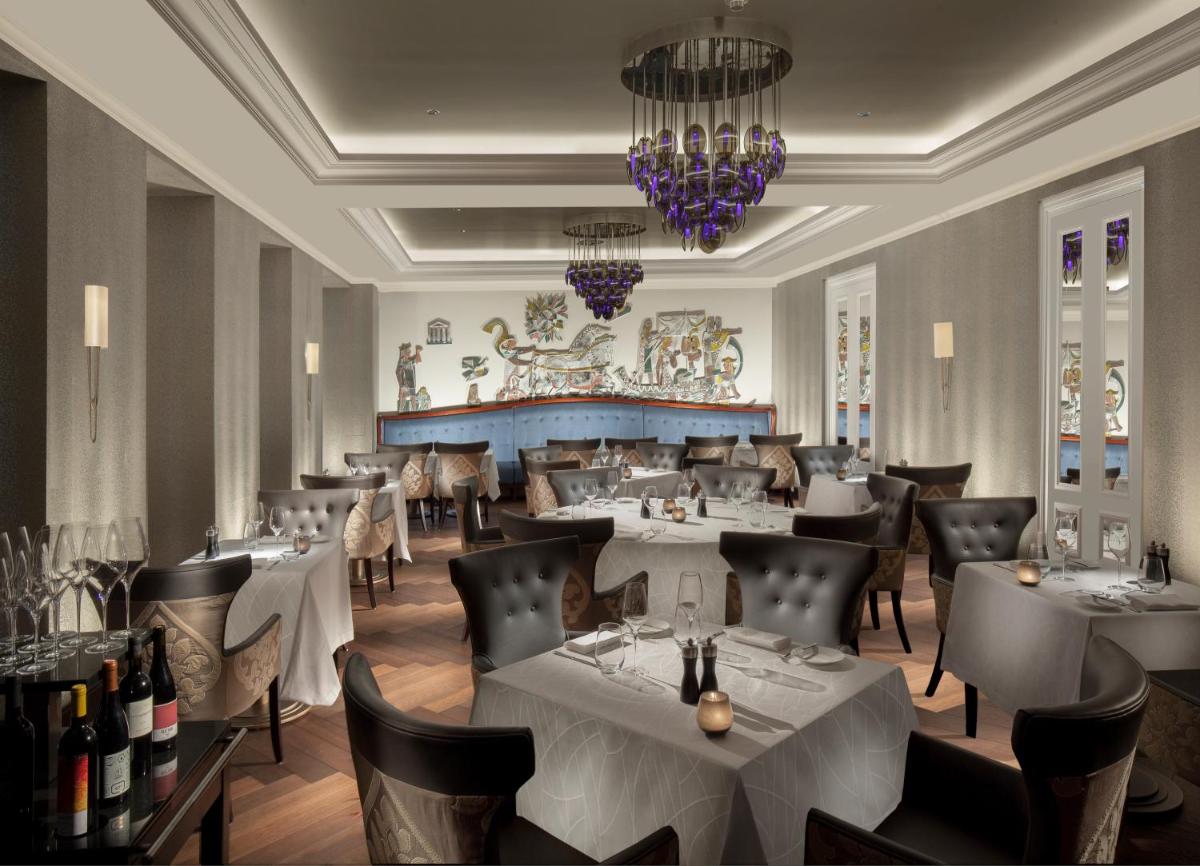 Royal Savoy Hotel & Spa