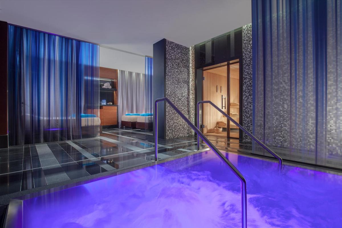 Royal Savoy Hotel & Spa