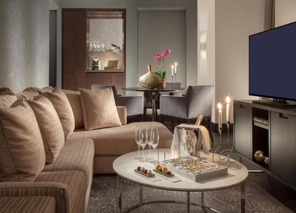 Royal Savoy Hotel & Spa