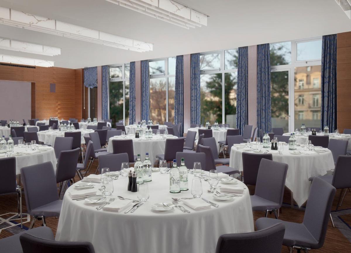 Royal Savoy Hotel & Spa