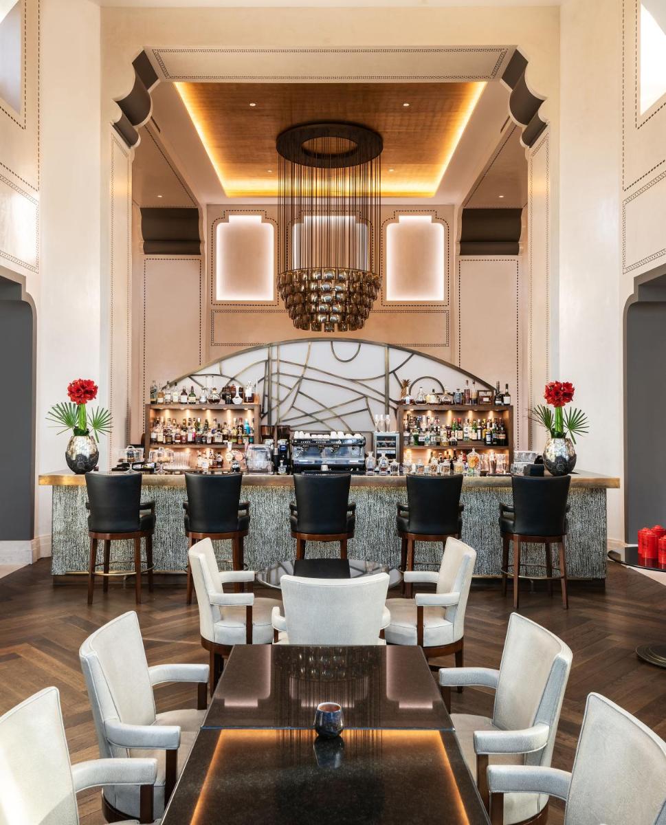 Royal Savoy Hotel & Spa