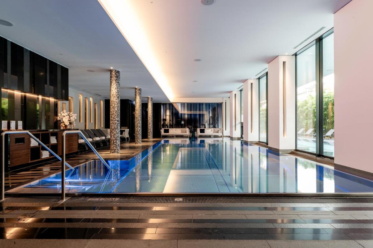 Royal Savoy Hotel & Spa