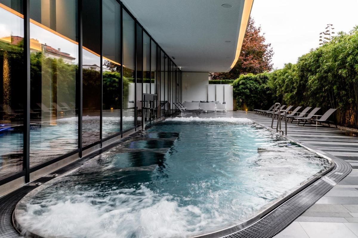 Royal Savoy Hotel & Spa