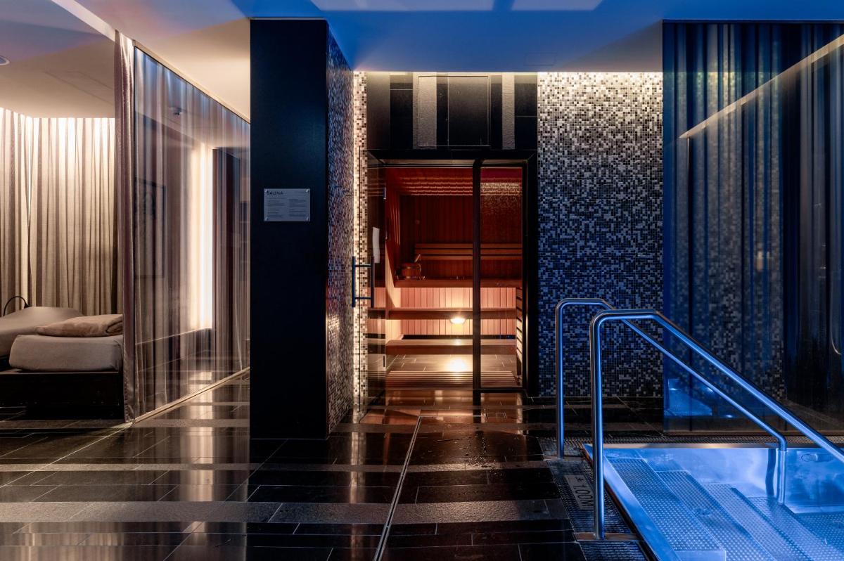 Royal Savoy Hotel & Spa