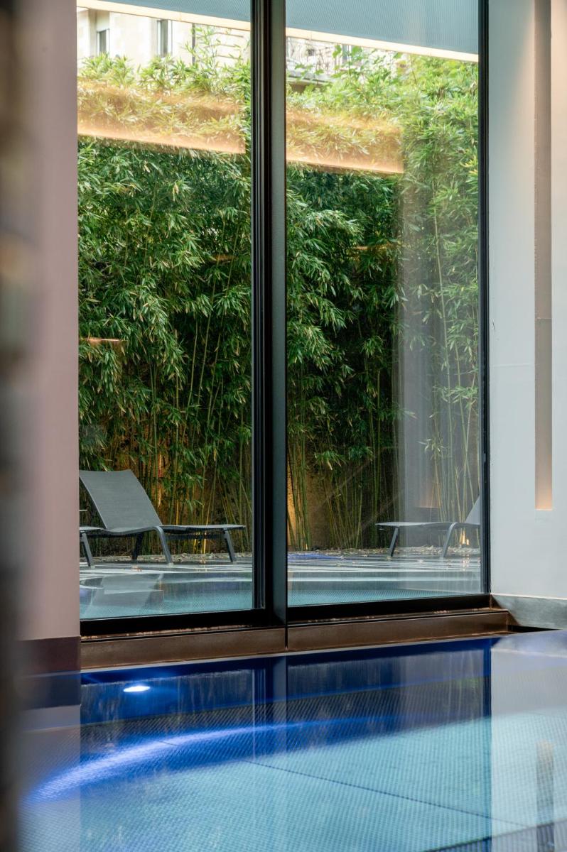Royal Savoy Hotel & Spa