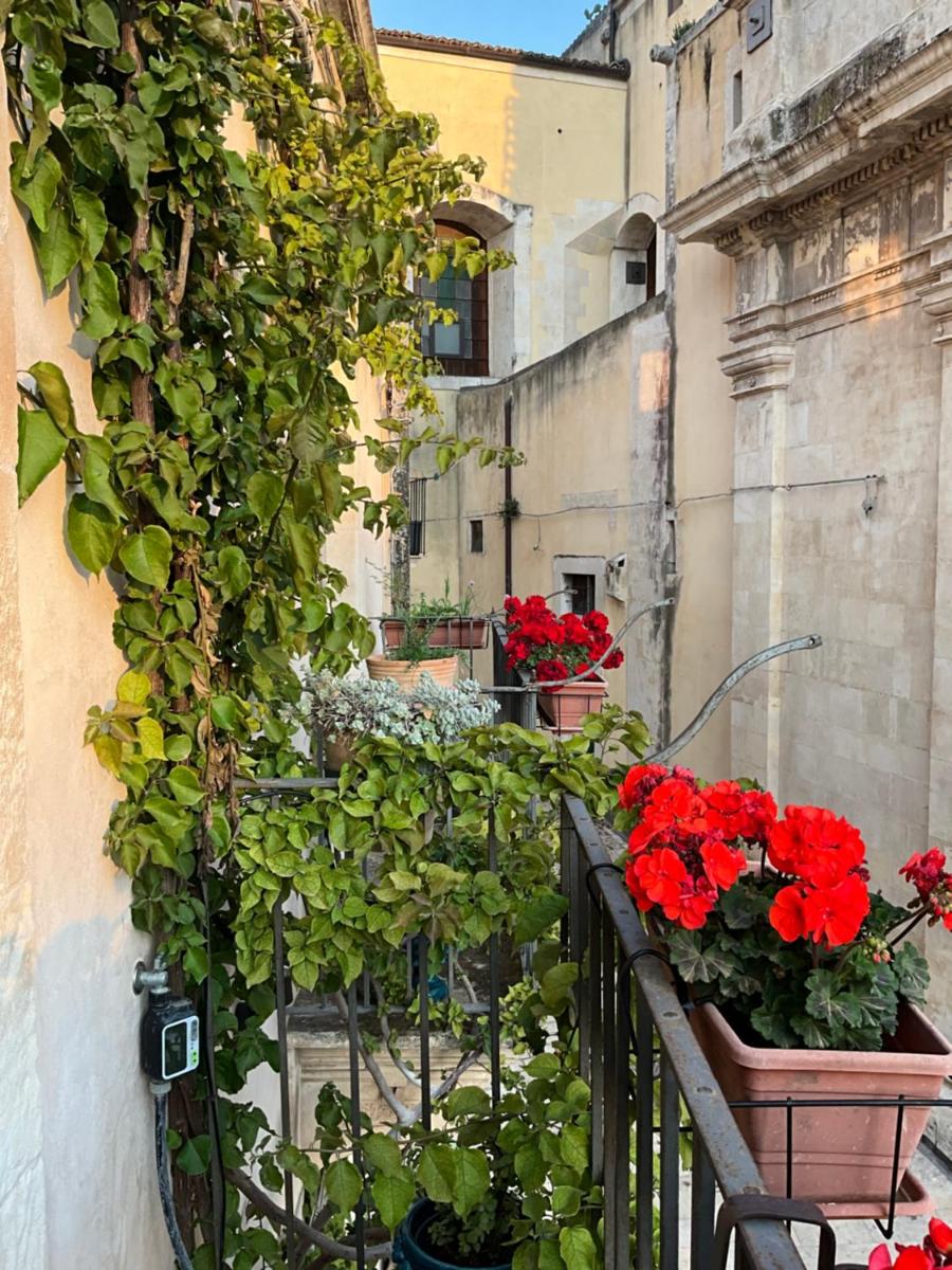Rua 39 fine apartments by Dimore in Sicily
