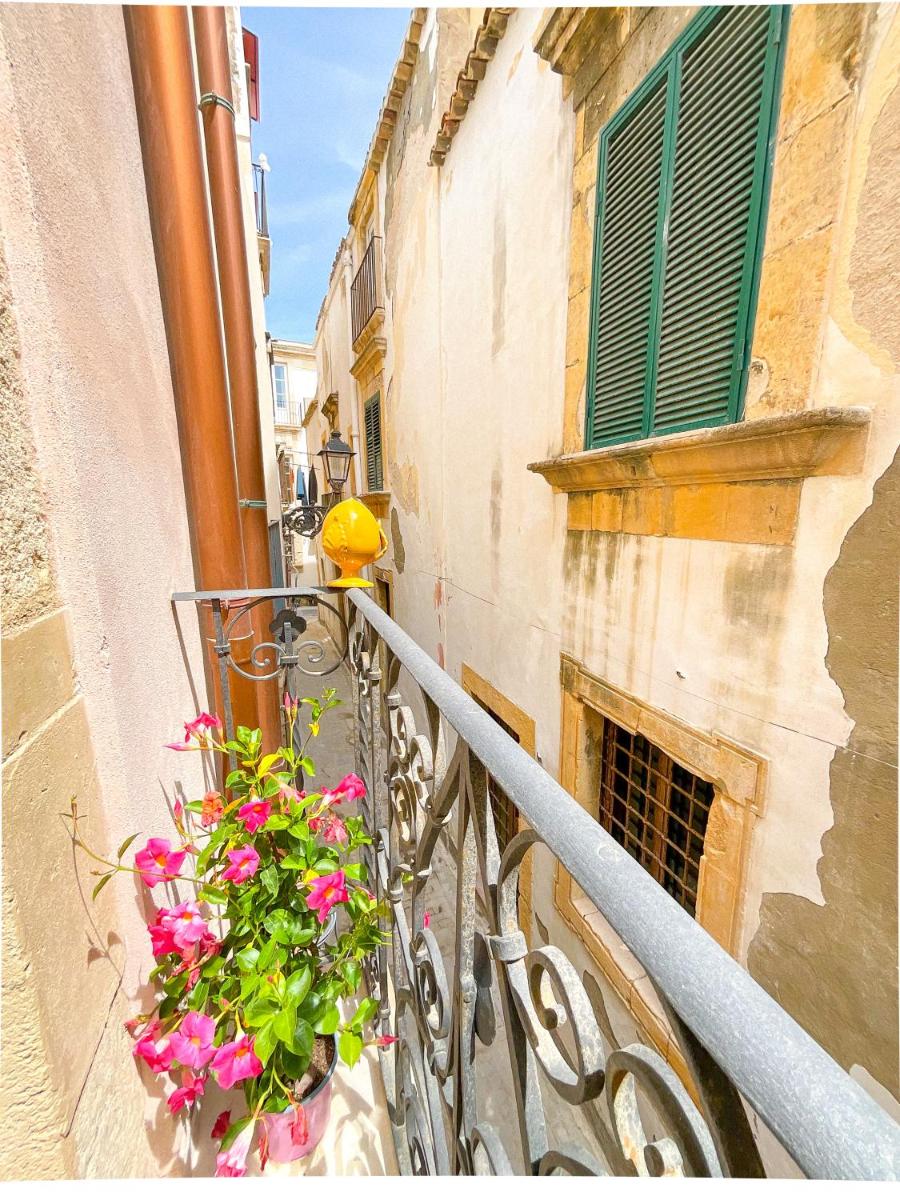 Rua 39 fine apartments by Dimore in Sicily