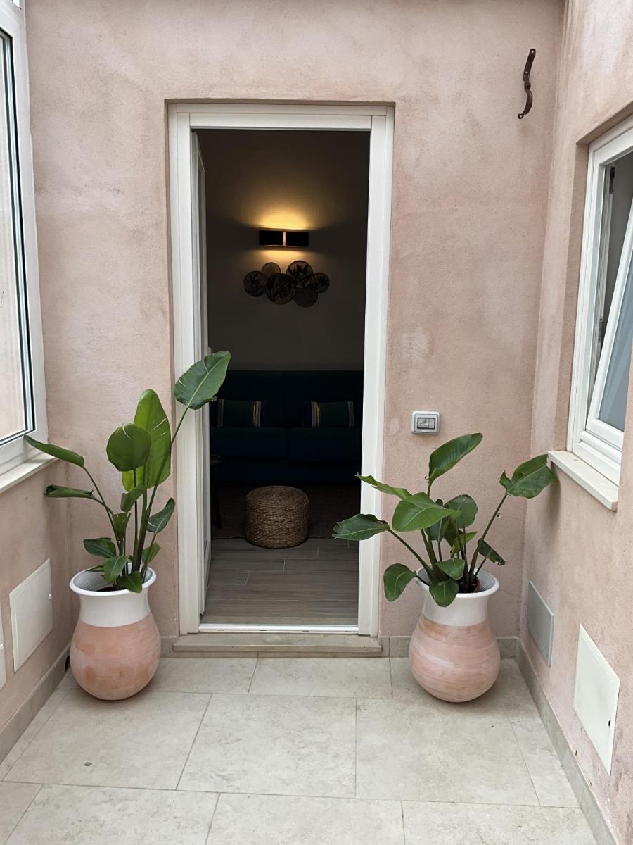 Rua 39 fine apartments by Dimore in Sicily