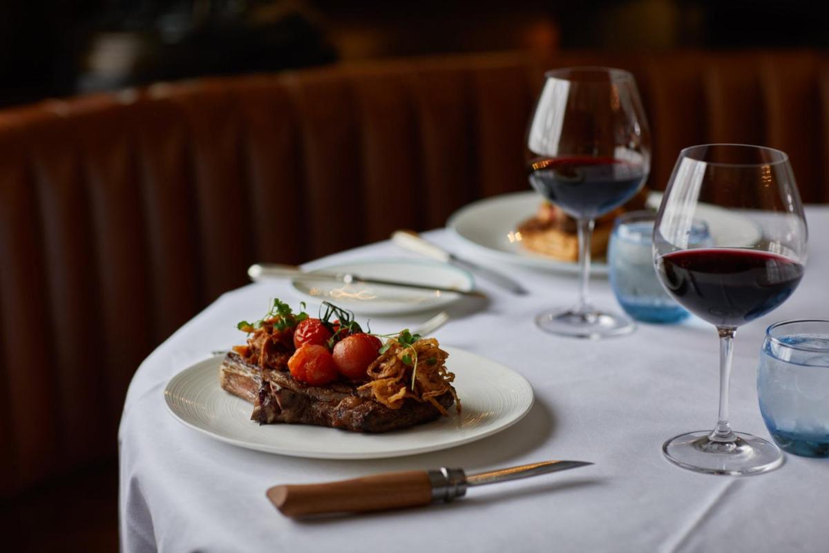 Rubens At The Palace