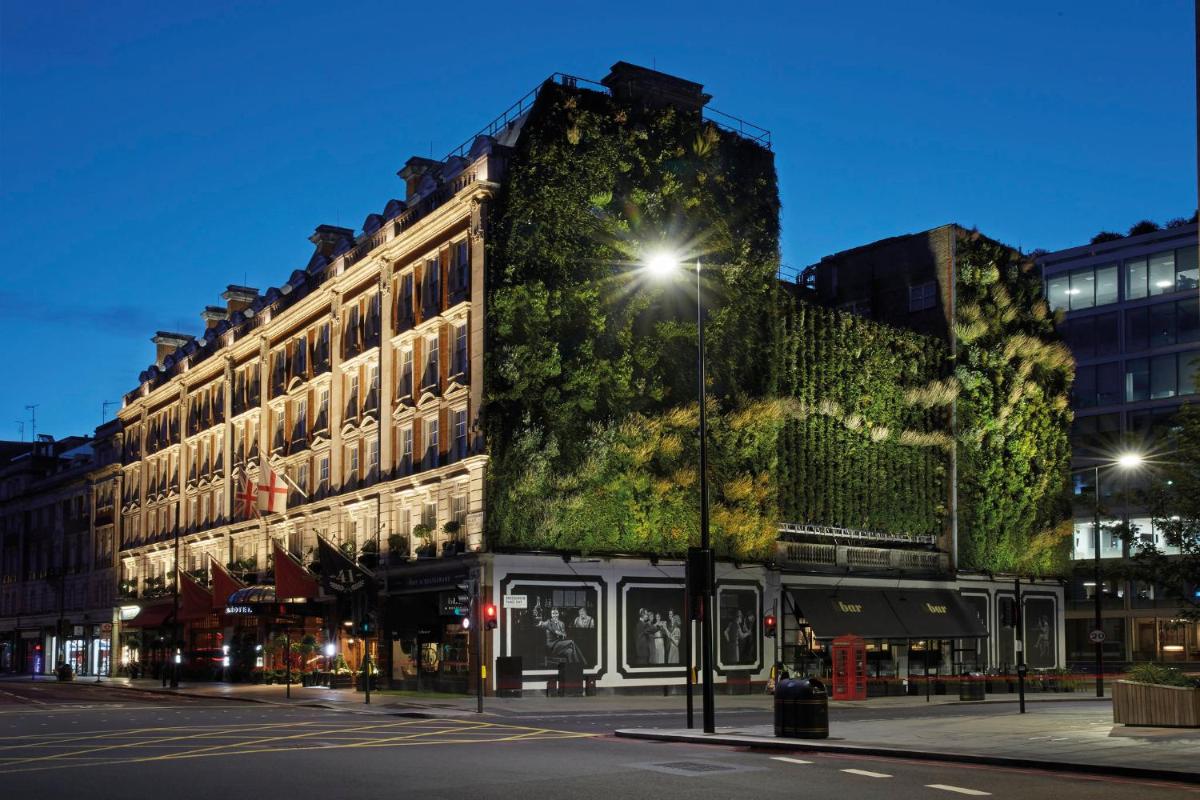 Rubens At The Palace