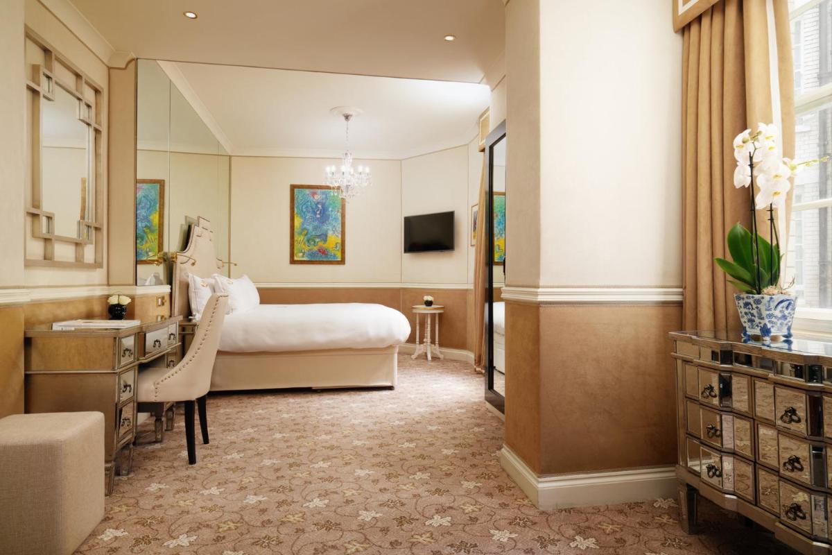 Rubens At The Palace