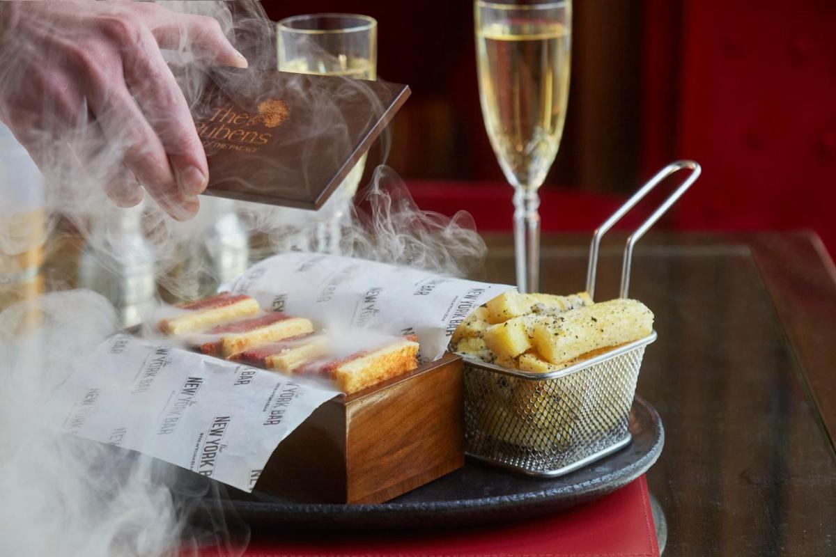 Rubens At The Palace