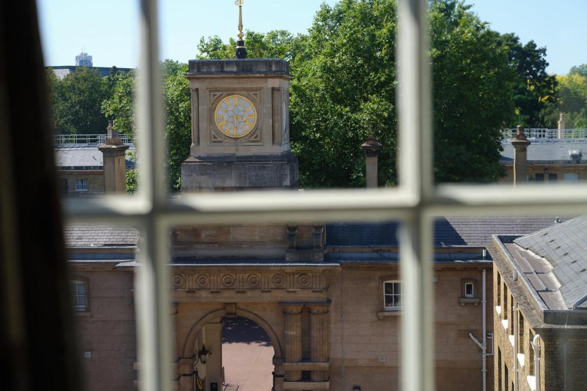 Rubens At The Palace