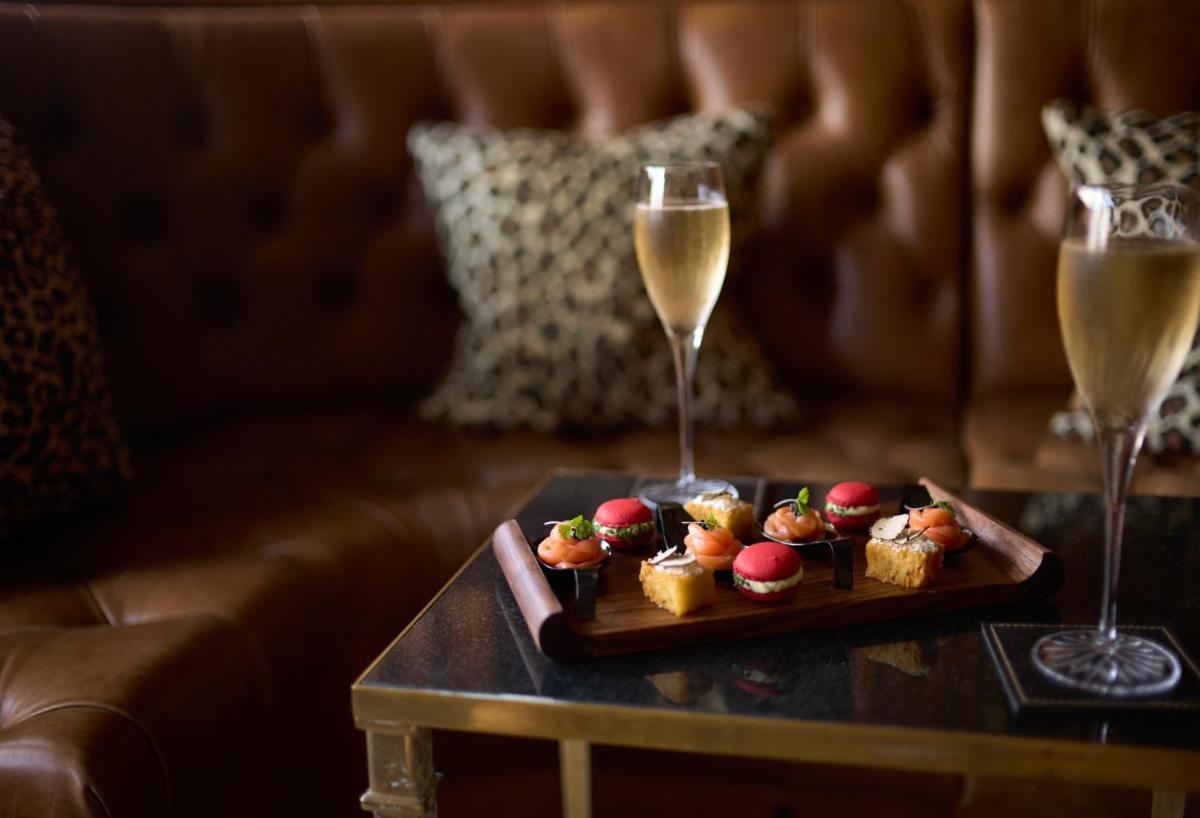 Rubens At The Palace