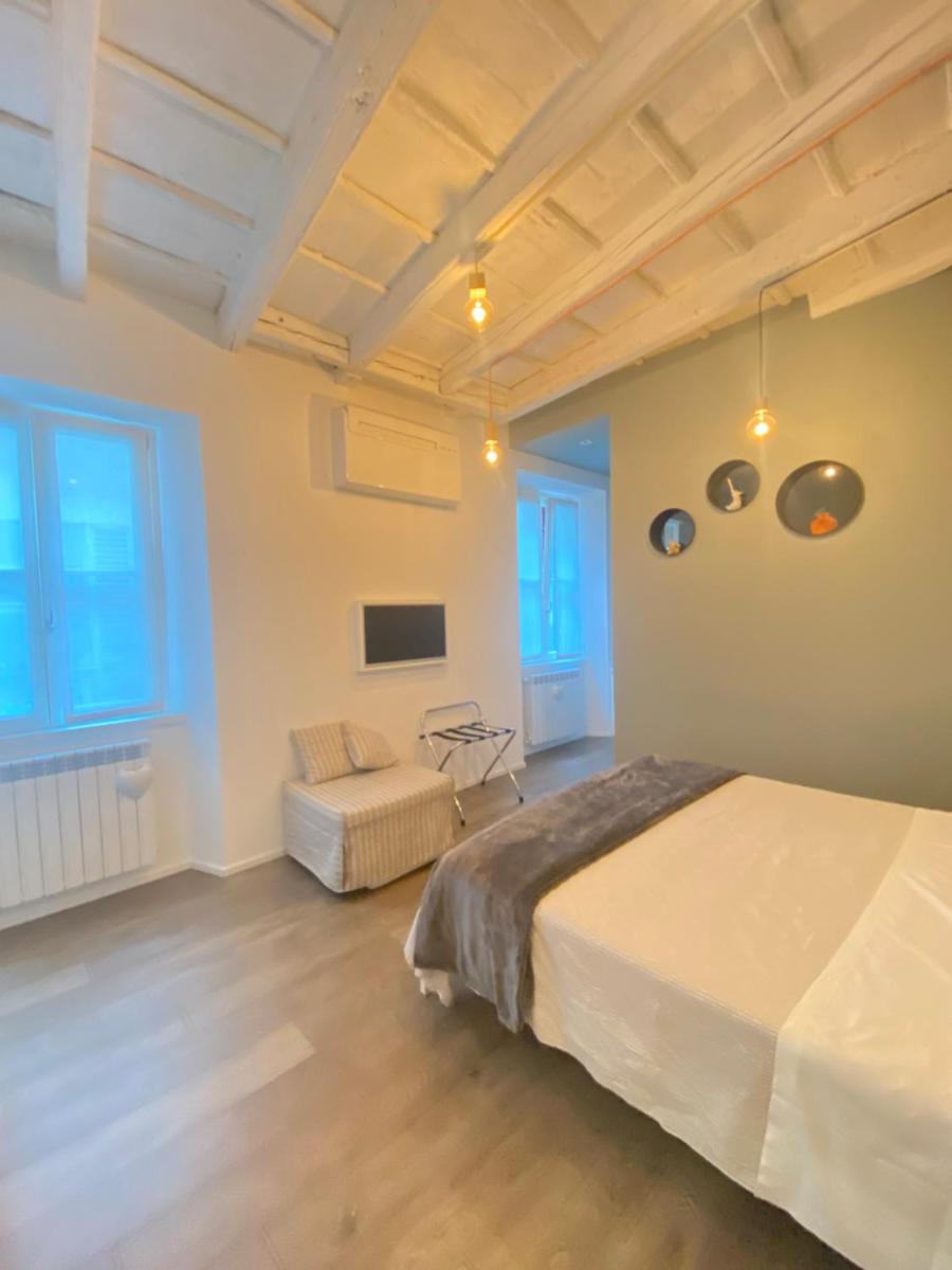 Rumi Rooms