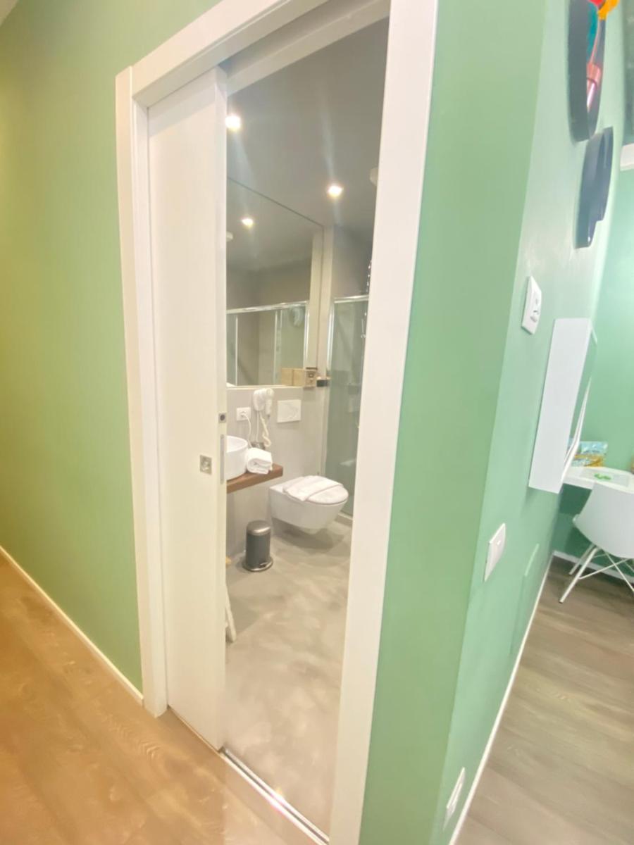Rumi Rooms