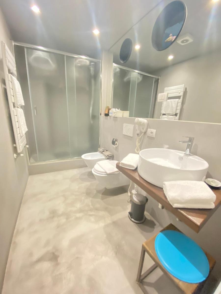 Rumi Rooms