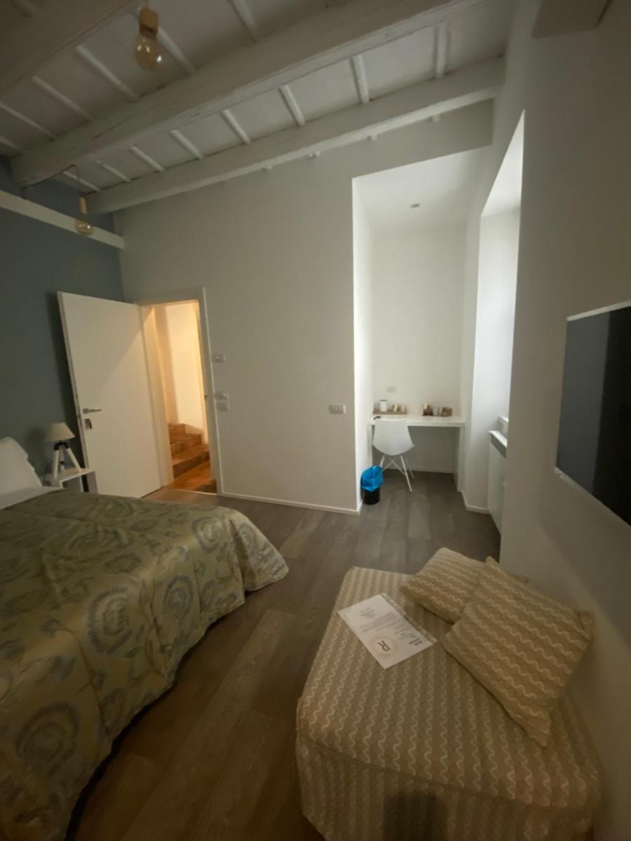 Rumi Rooms