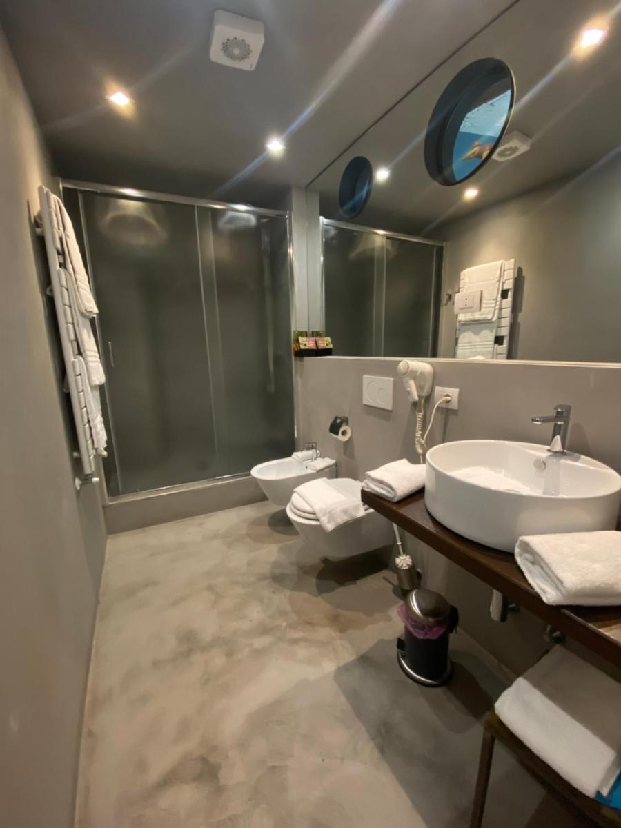 Rumi Rooms