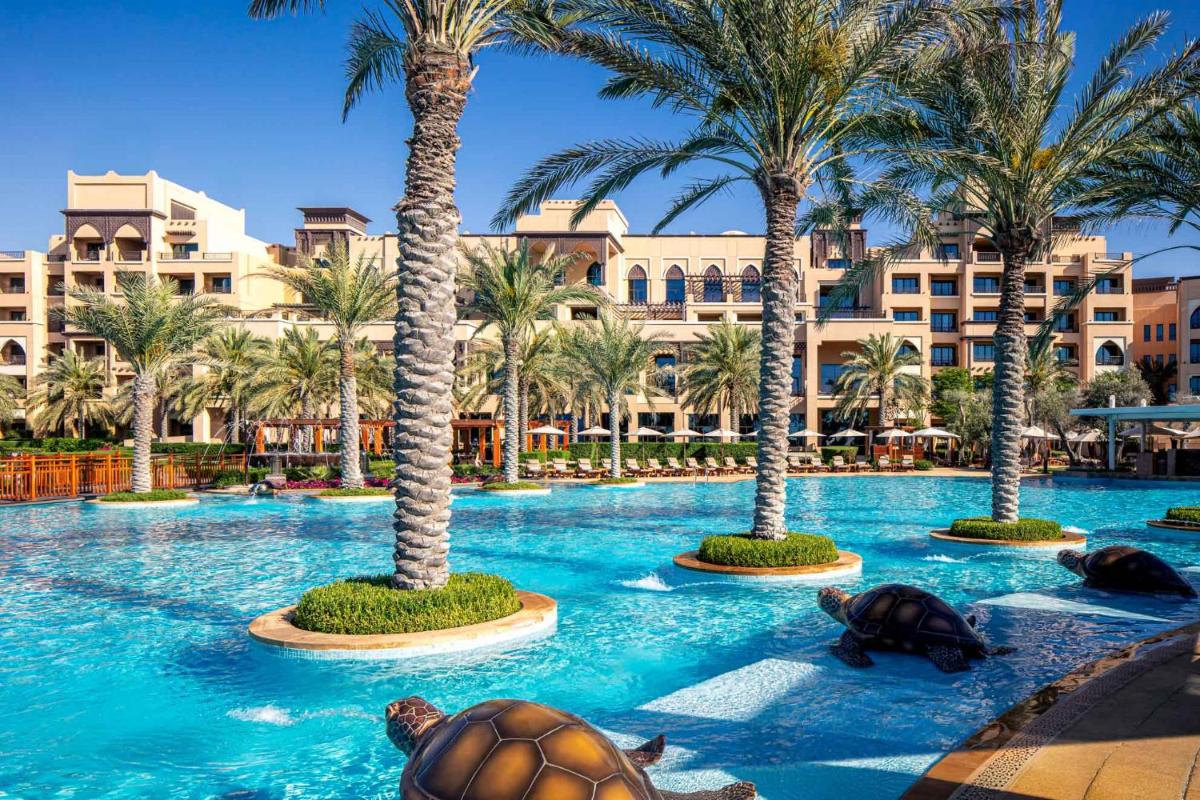 Saadiyat Rotana Resort and Villas