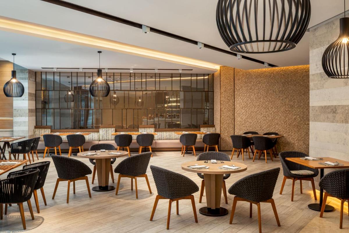 Saadiyat Rotana Resort and Villas