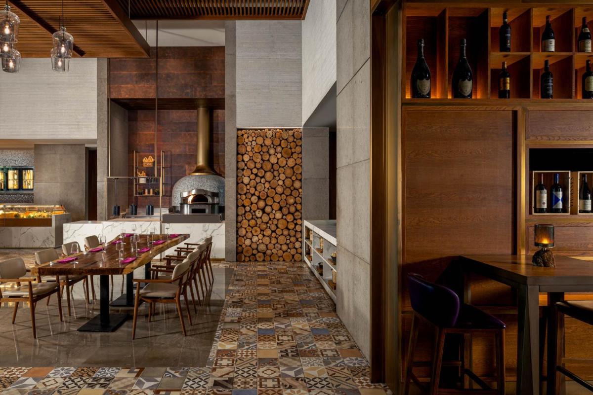 Saadiyat Rotana Resort and Villas