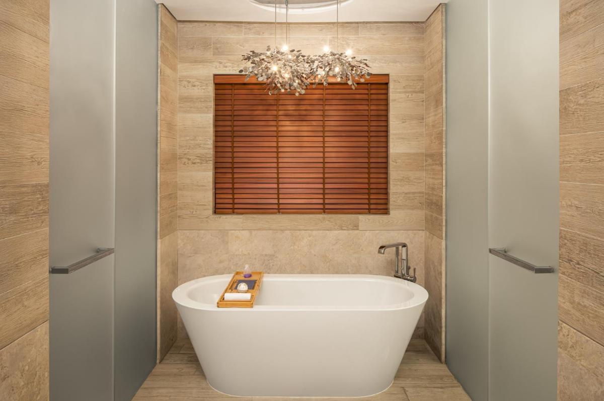 Saadiyat Rotana Resort and Villas