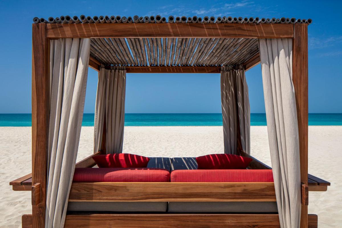 Saadiyat Rotana Resort and Villas