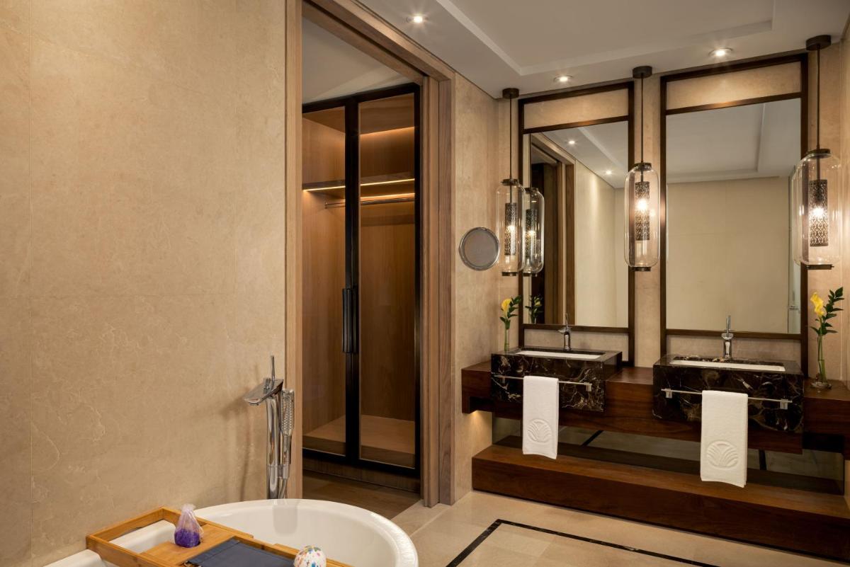 Saadiyat Rotana Resort and Villas