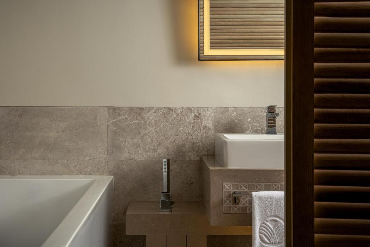 Saadiyat Rotana Resort and Villas