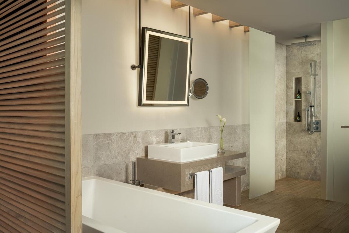 Saadiyat Rotana Resort and Villas